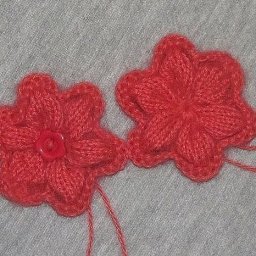 Объемный цветок спицами, для украшения одежды