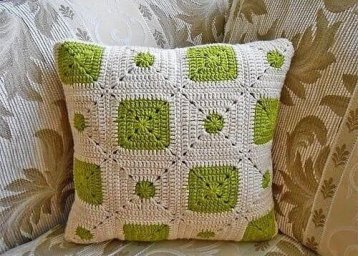 Подушка мотивами