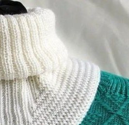 Манишка спицами