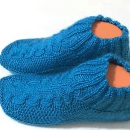 Тапочки-носки, связанные на 2х спицах