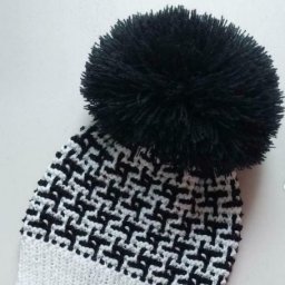 Шапочка узором "Гусиные лапки"