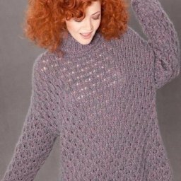 Джемпер красивым ажурным узором