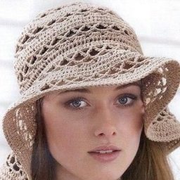 Очаровательная шляпка крючком