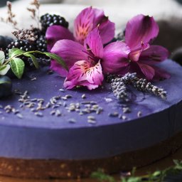 У нас сегодня сразу 5 именинниц!