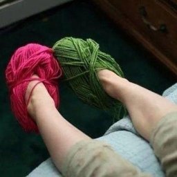 Самые простые вязаные тапочки, немного юмора