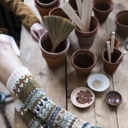 Носочки Pihatähtimö - kirjoneulesukat Novita