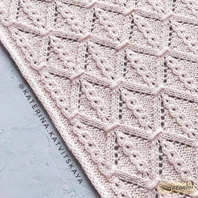 Нежно-розовая шаль, вяжем спицами