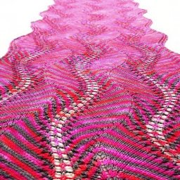 Палантин, с ажурными волнами, вязаный спицами