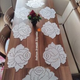 Розы в филейной технике