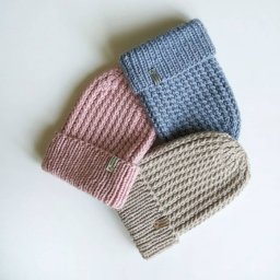 Вяжем необычную шапочку!