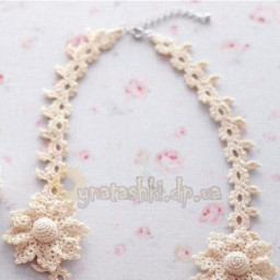 ​Вязаное ожерелье с цветами
