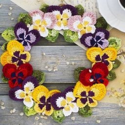 Фиалки крючком