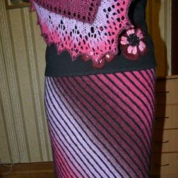 Дизайнерская юбка, связанная спицами по диагонали - стильная вещь!