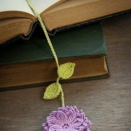 Нежные вязаные закладки