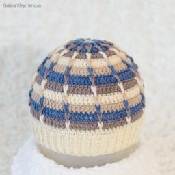 Стильная многоцветная шапочка крючком
