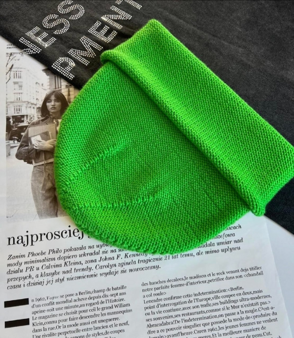 Шапка - бини изнаночными петлями