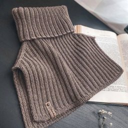 Манишка спицами