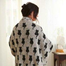 Милая шаль для любителей пушистиков