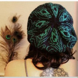 Берет с узором "Павлинье перо"