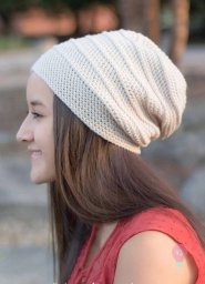 Легкая шапочка спицами