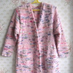 Пальто из пряжи "букле" спицами