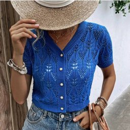 Укороченный жакетик красивым ажурным узором