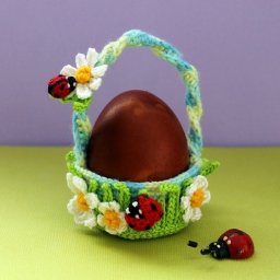 Вяжем пасхальный аксессуар