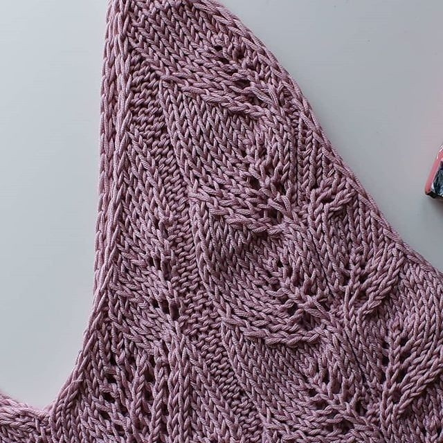 Летний ажурный топ спицами