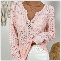 Нежный светло-розовый пуловер
