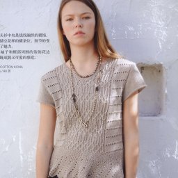 Нежный пуловер спицами