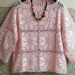 Женственная кофточка крючком