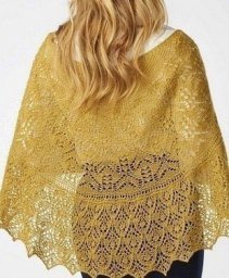 Воздушная шаль, связанная спицами