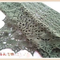 Шаль красивым узором, вяжем крючком