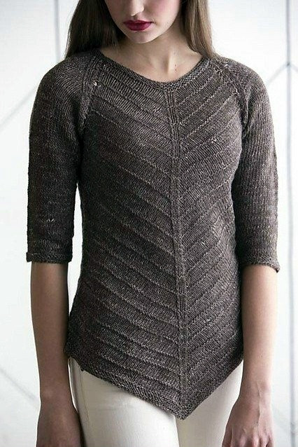 Вяжем тунику с рельефным узором