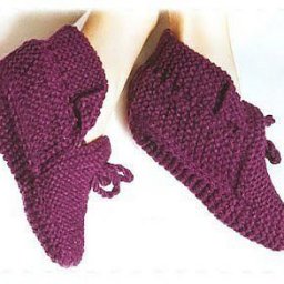 Уютные тапули спицами