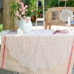Красивая салфетка (или скатерть) спицами