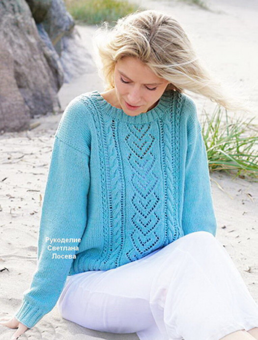 Летний джемпер ажурными вертикальными мотивами