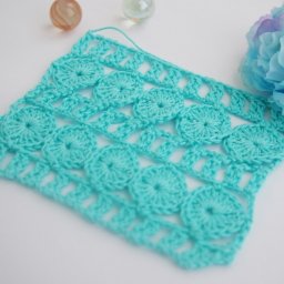 Узор с кружочками крючком