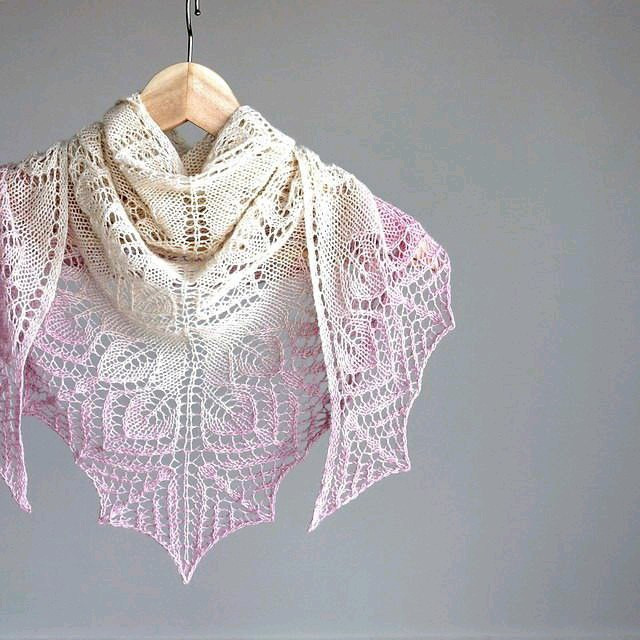 Шаль из  Alize Bella Batik Design Шаль из  Alize Bella Batik Design