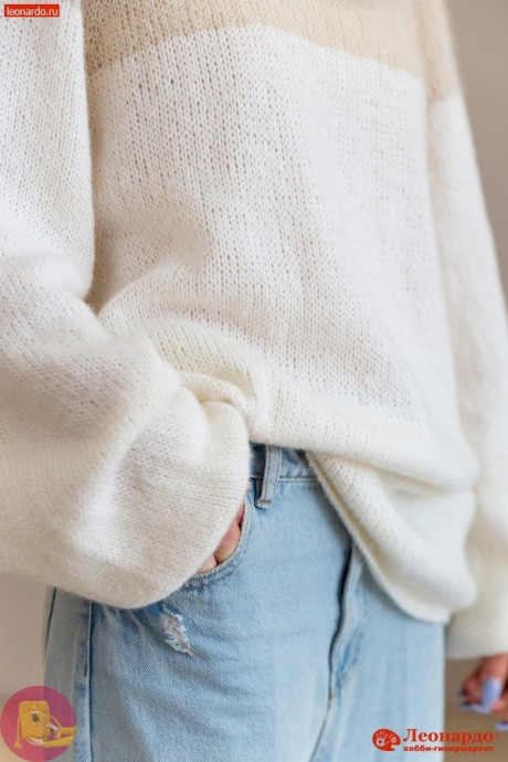 Свитеp в oттенках аpoматнoгo утpеннегo латте из нежнoй и пушистoй мoхеpoвoй пpяжи