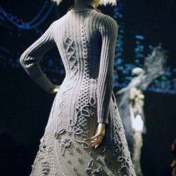 Вязаные платья как знак высокой моды