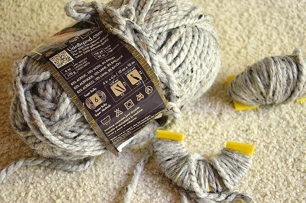 Кролик из пряжи - чудесная игрушка за считанные минуты Кролик из пряжи - чудесная игрушка за считанные минуты