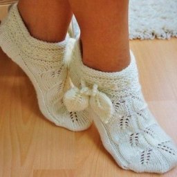 Ажурные носочки-следки спицами