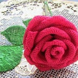 Цветы - это красота! А как вы относитесь к вязаным цветам?