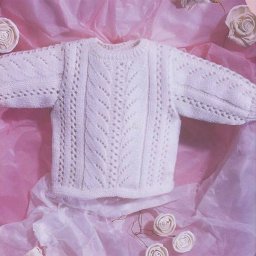 Нежный пуловер для малыша