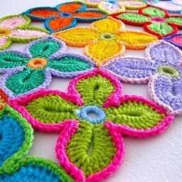 Вяжем гавайский цветок крючком