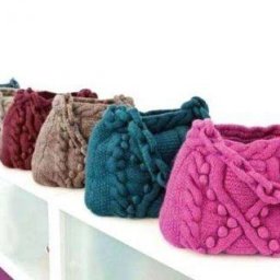 Очаровательная сумочка спицами