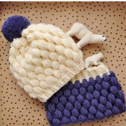 Шапочка с объемным узором, вяжем крючком