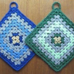 Прихватка из бабушкиного квадрата