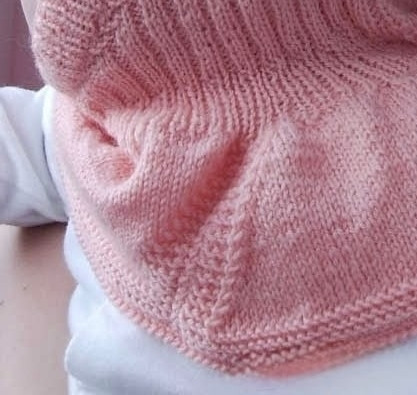 Шапка-шлем спицами